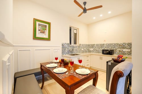 Konifer Wild Fern | Hilltop 2-BHK Retreat with Scenic Views, Shared Garden & Outdoor Seating Space