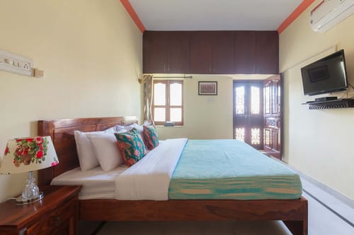 Imperial @ Sunset Escape