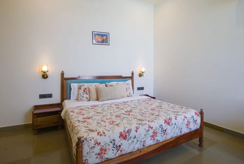 Celeste @ The Pastel Courtyard