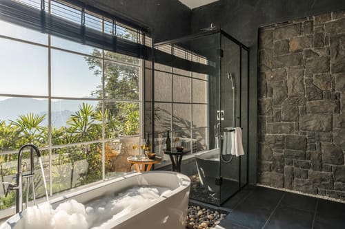 ILIKA W Heated Infinity Pool and Jacuzzi