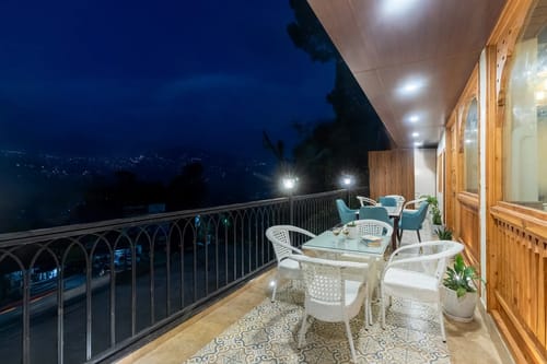 Evaara Woods Hilltop | 6-BHK Getaway With Common Garden & Sitting Area