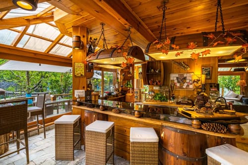 ChaletShanagManali- 4 BR Chalet