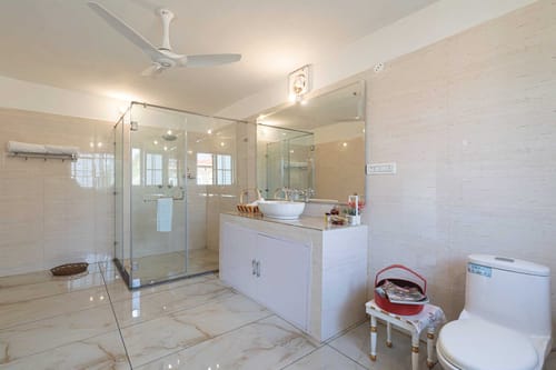 Brickwood Hill W/ Outdoor Pool