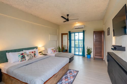 Kaia @ Villa Thalassa