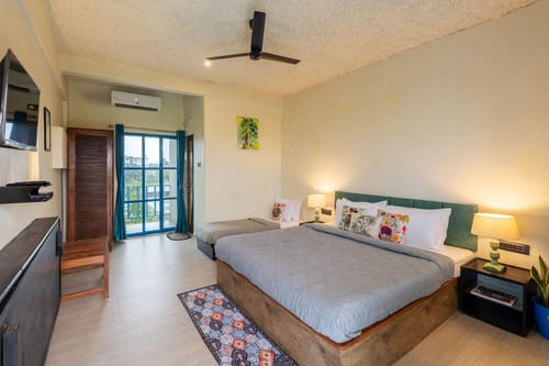 Luma @ Villa Thalassa