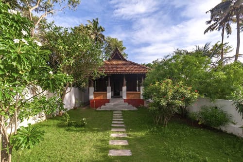 Blues @ Waves By Tarangi