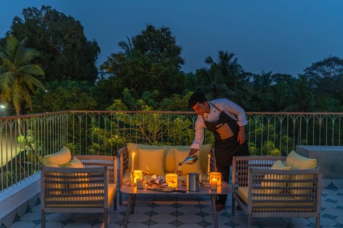 Moonstone Villa w/ Pool & Rooftop Jacuzzi