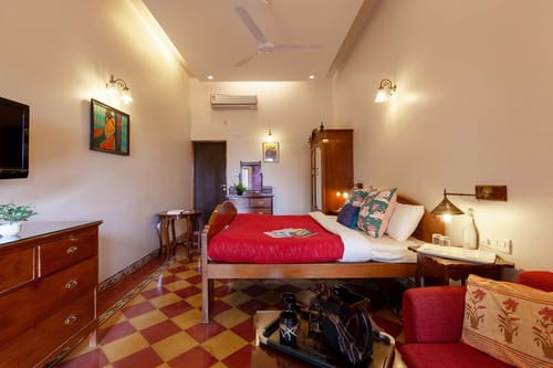 Mountain's Edge w/ Valley Views