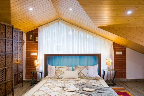 Fleur De Lis | 3-BHK + Attic | Garden | Scenic views