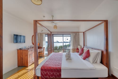 Paloma Back Water Resort | Tranquil Suite by the Backwaters with Shared Pool, Banquet, Spa & Restaurant