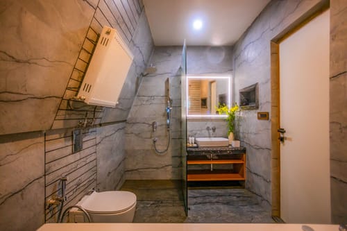 Frozen Fall @ Frostflare Cottages