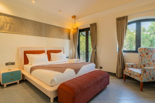 Laguna Camellia | Opulent 4-BHK Getaway Near Popular Beaches With Private Pool, Balcony & Indoor Bar