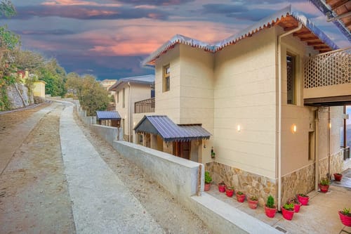 Edelweiss Estate: Bluebell House