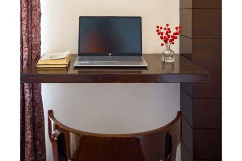 Kasauli Woods Cottage | Hillside 3-BHK Retreat With Outdoor Lounge, Balcony & Scenic Views