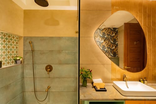 Laguna Quest | 4-BHK | Pvt Pool & Garden | Bar