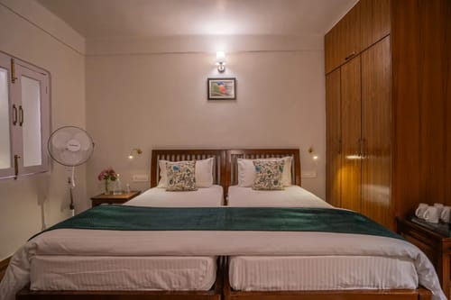 Headingly Suites | Lake-Facing 2-Room Retreat Just Above Mall Road