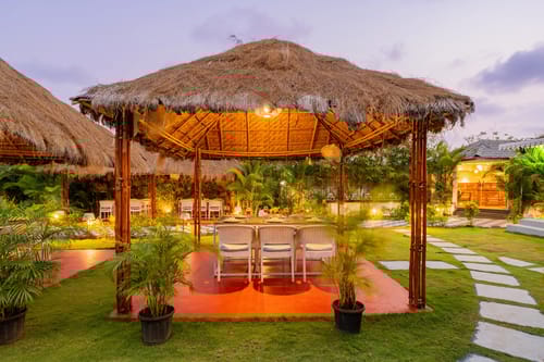 Gracias Seaora | Pet-friendly Retreat With Bathtub, Common Pool, & Restro, Close to Ashwem Beach