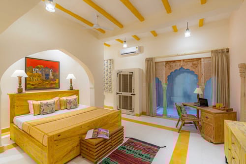 Khohar Haveli - Gurgaon W/ Breakfast Included