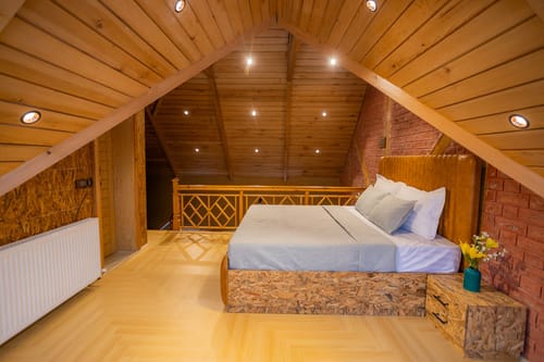 Frozen Fall @ Dewdrop Cottages