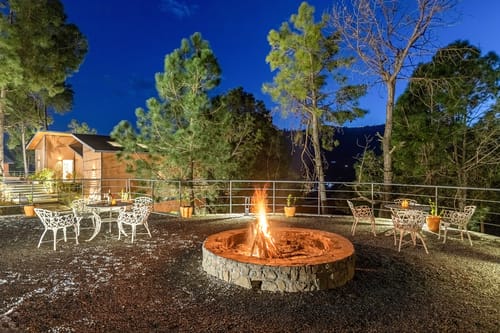 Sirmour Baag Scarlet | A Hillside Pet-Friendly Cottage With Restro & Garden