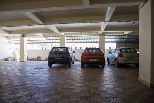 BYDM The Sky Heaven | Charming Pet-friendly 4-BHK Penthouse 15 Min from Triveni Ghat With Balcony, Bar & Lift