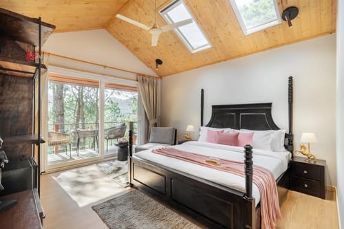  Sirmour Baag Rose | Cosy Pet-friendly Hill Cottage With Balcony, Common Garden & Restaurant 