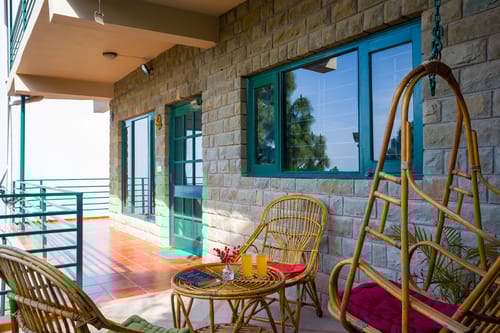 Pine View Cottage | Pet-friendly 3-BHK Himalayan Retreat with Scenic Sit-Out Areas