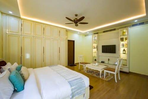 Tranquil 2-BHK Villa by Ganges, 5 Mins from Triveni Ghat