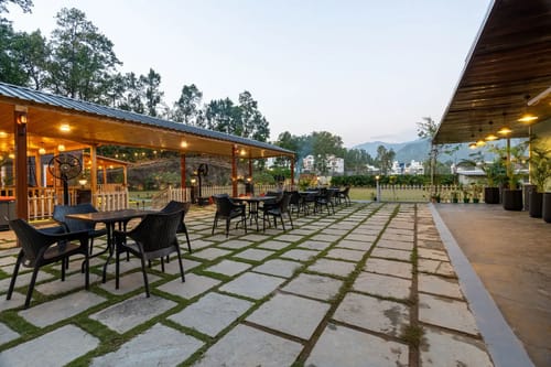 The Woods: Pine Villa