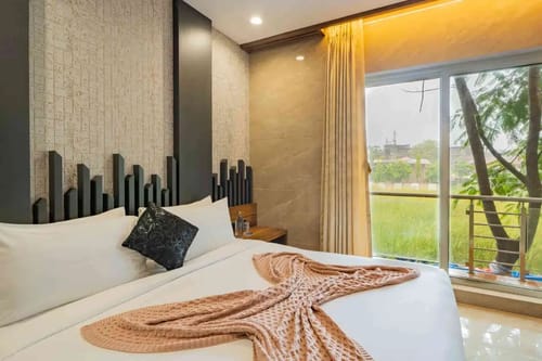 Imperial Estate | Private Pool & Scenic Garden near Lonavala’s Iconic Spots