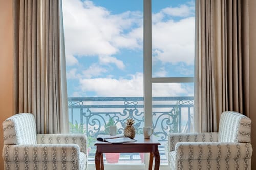 Konifer Wild Fern | Hilltop 2-BHK Retreat with Scenic Views, Shared Garden & Outdoor Seating Space