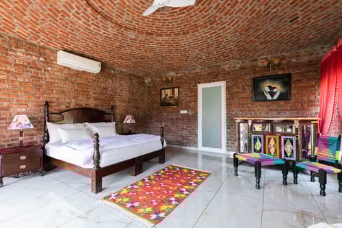 Brickwood Hill W/ Outdoor Pool