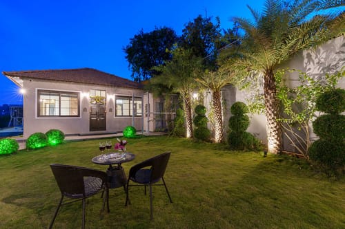 Lawn House @ Sula Wada