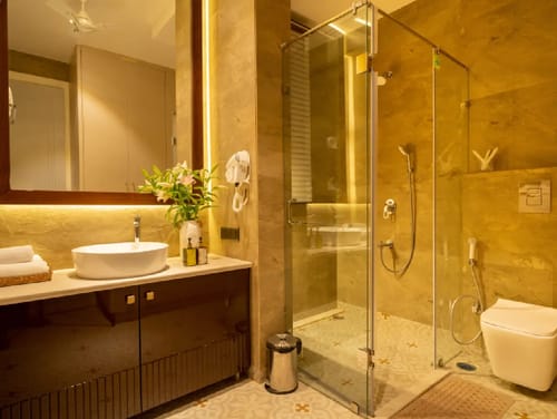 Suntuarios Casa Ivy | 4-BHK | Pvt Pool | Jacuzzi | Gazebo | Lift