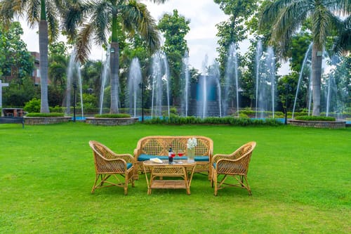 Wandering Vines W/Indoor Pool - Sohna