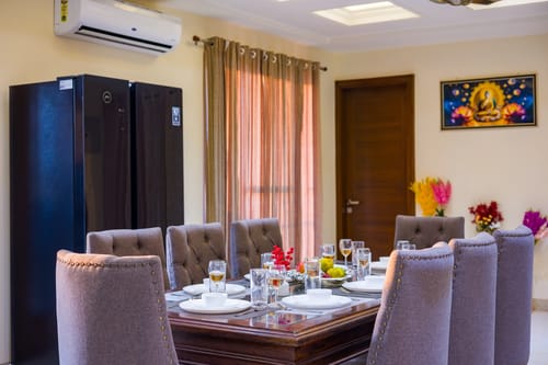 BYDM The Sky Heaven | Charming Pet-friendly 4-BHK Penthouse 15 Min from Triveni Ghat With Balcony, Bar & Lift