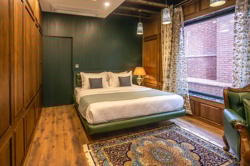 Frosty @ Frozen Fall - Tangmarg w/ Breakfast Included