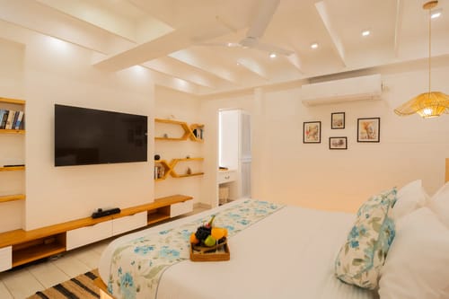 House of Neptune | 3-BHK Retreat with Gazebo & Bar | 10 mtrs from Ashwem Beach