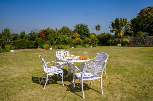 Farm Naturelle | Pet-friendly 3-BHK Farmhouse Near Jim Corbett With Garden, Terrace & Orchards 