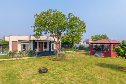 The Mira House w/ Pool