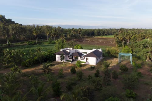 Ava - The Country House