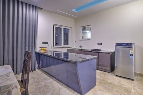 Amaltas | 4 BHK Countryside Hideaway With Pvt Pool, Lush Garden & 360 Aravalli Views