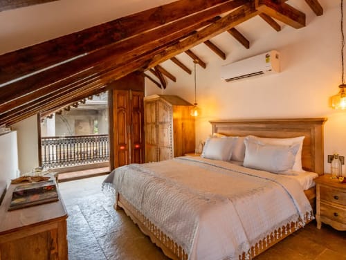 Samukha | Pet-friendly 4-BHK With Private Pool & Garden & Entertainment Lounge