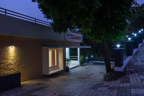 Room 1 @ Cocoon Valley Hide Out