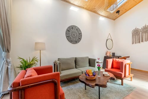 Sirmour Baag Merlot | Hillside Pet-friendly Cottage With Jacuzzi, Balcony & Restaurant