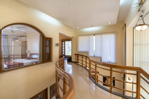 PleasantVille - Nahan