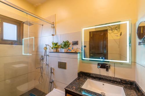 Rose @ Swiss Chalet - Tangmarg