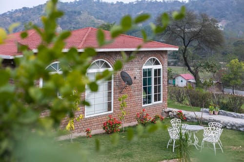 Brickwood Hill W/ Outdoor Pool