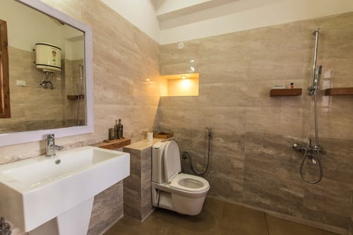 4 Rooms @ Tulip Terraces