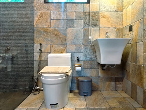 Panchavadi | 10-acre Land With 6 Forest-Facing Rooms, Natural Mountain Pool, Garden & Restro